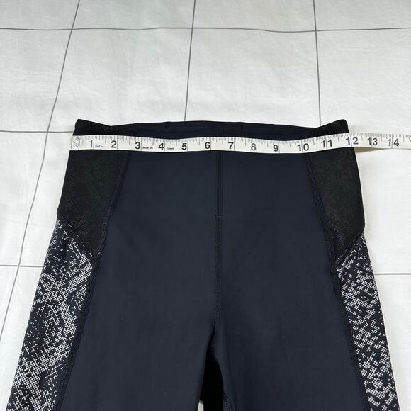 Athleta Shorts Womens XS Black Stay Fly 9" Compression Reflective Athletic Run - Picture 8 of 11